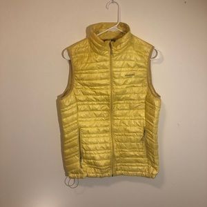 PATAGONIA women’s nano puff vest size M